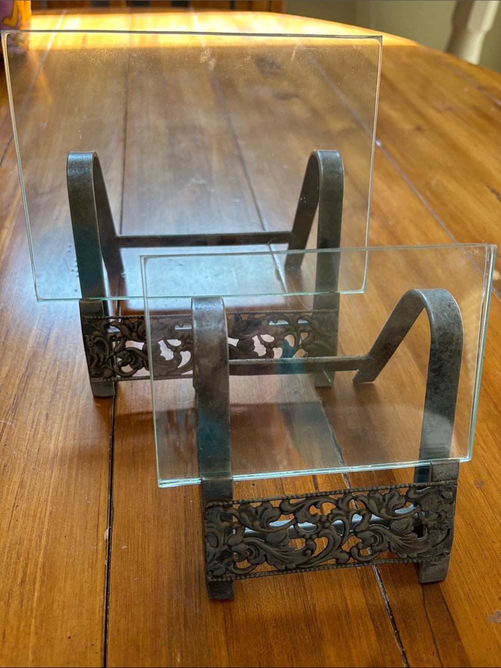 Ornate Antique-Style Photo/Plate Holders - Silver Finish